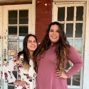 Meet your Posher, Lanie